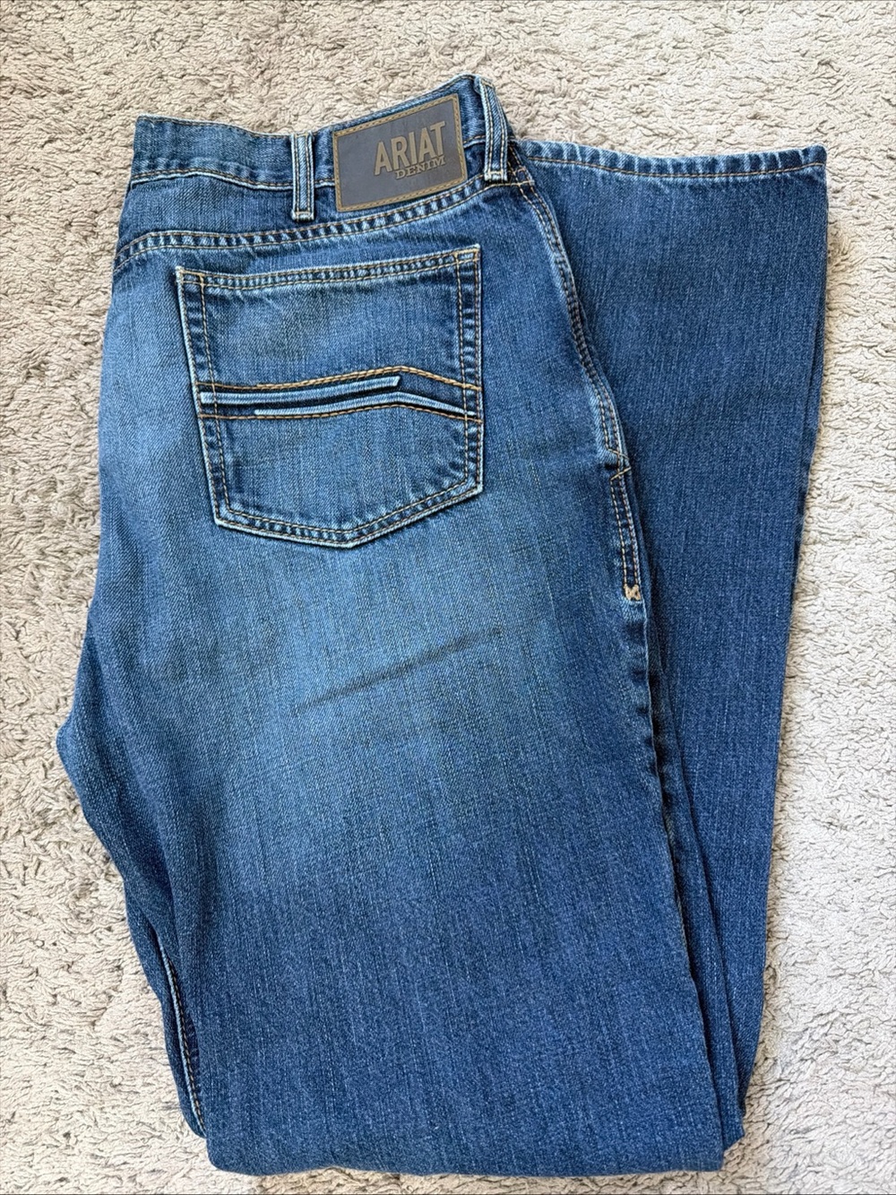 Ariat Men’s Blue Jeans Sz 38/36 Traditional Relaxed Boot Cut M2